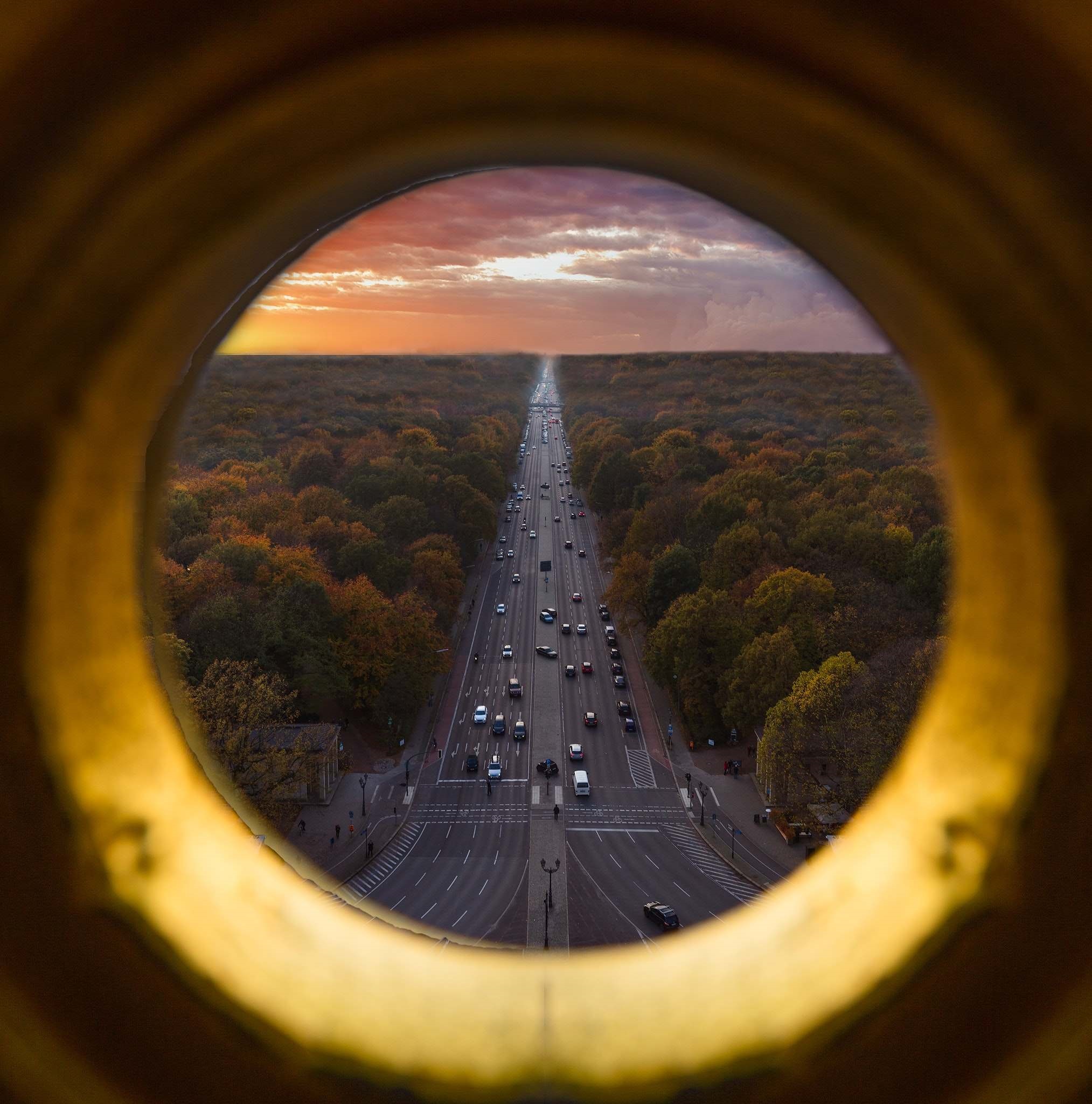 Smart und nachhaltig – vom 8. bis 10. November zeigt die Fachmesse belektro auf dem Berliner Messegelände neue Trends rund um das Thema Beleuchtung. Quelle Foto: Brain Ho / Unsplash